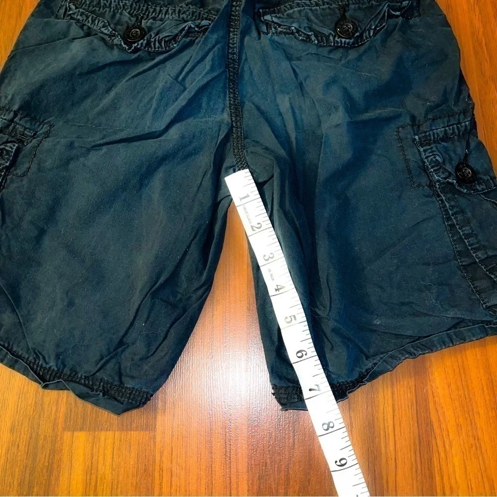 Levi’s Youth Black Cargo Shorts Size 8